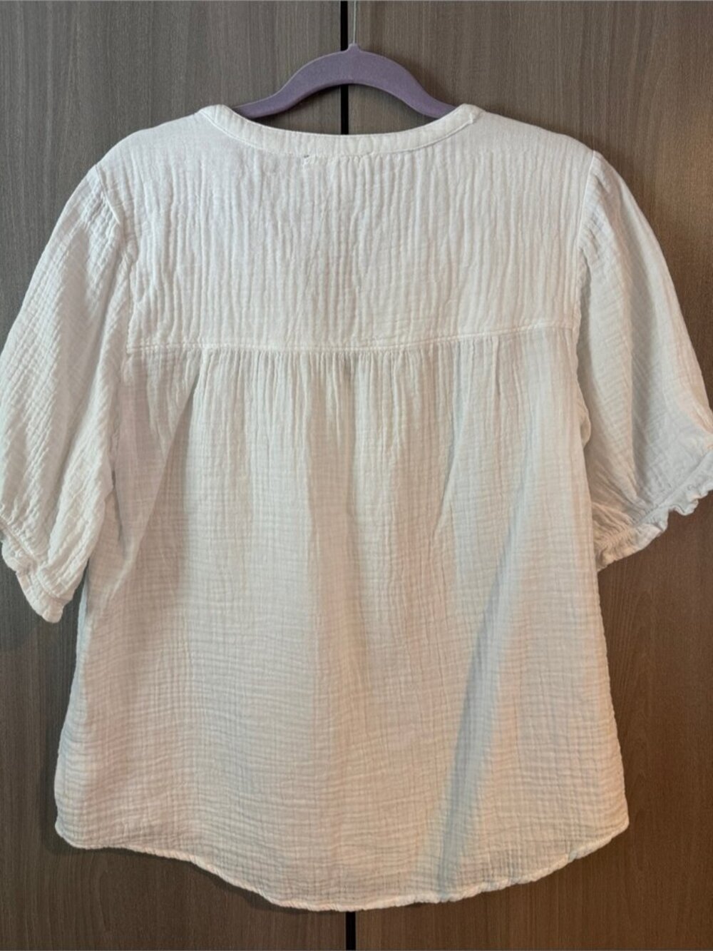 White Top - Picture 2 of 2